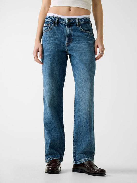 Straight-Leg Boyfriend Jeans - Guess