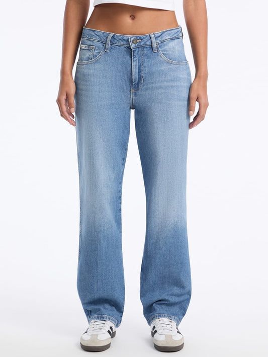 Straight-Leg Boyfriend Jeans - Guess