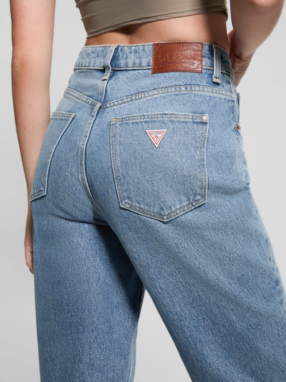 Eco Destroyed Mom Jeans - Guess