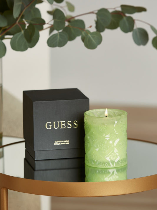 Diamond-Cut Peony Candle - Guess