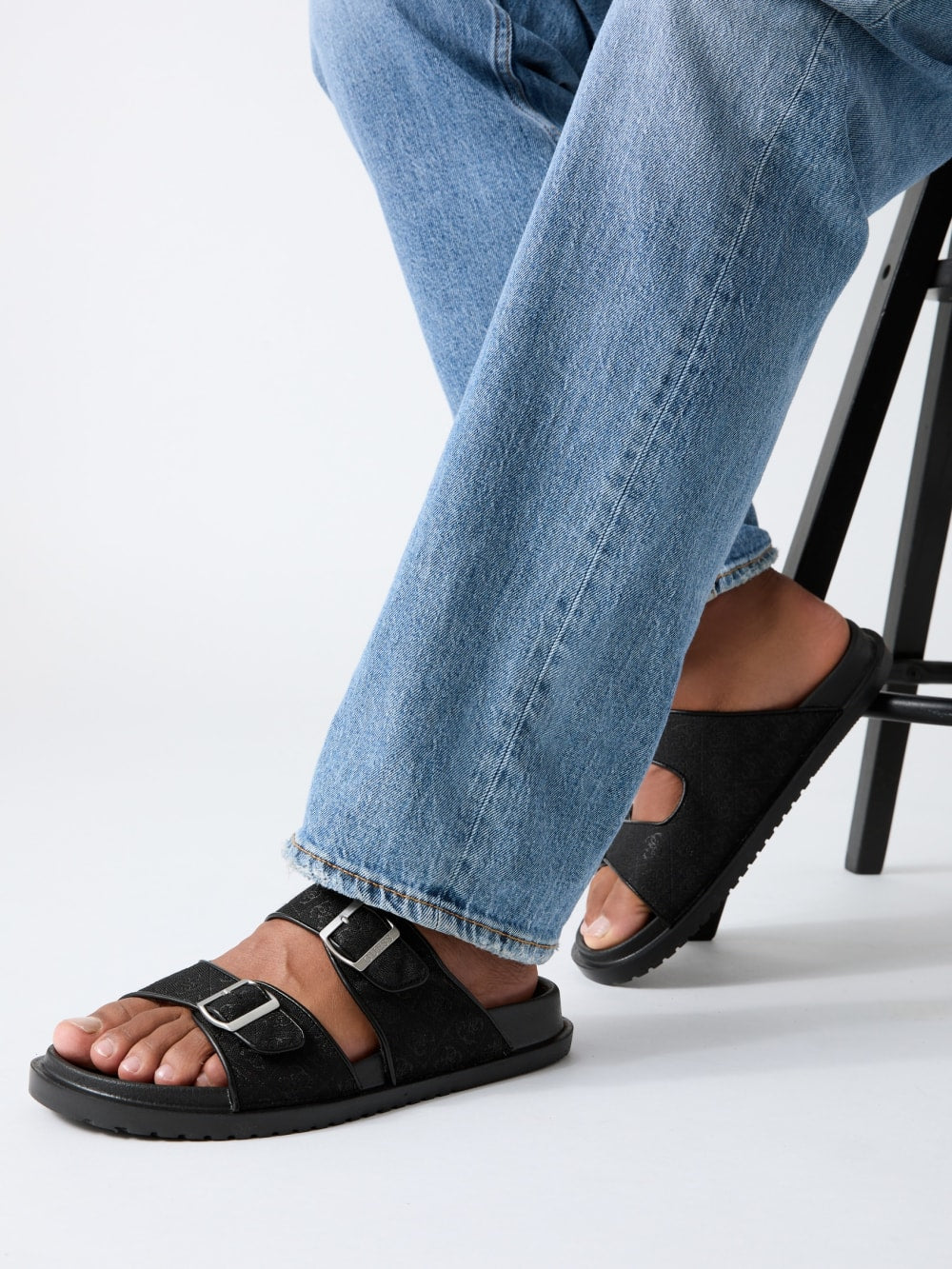 Verone Jacquard Quattro G Dual Stap Slides - Guess