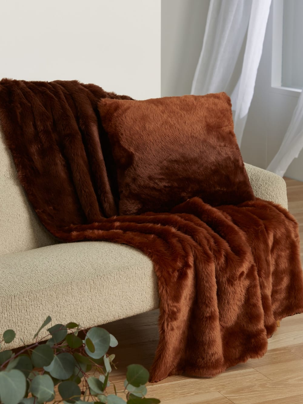 Faux-Fur Pillow - Guess