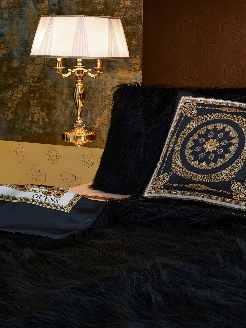 Helma Blanket - Guess