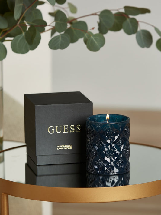 Diamond-Cut Peony Candle - Guess