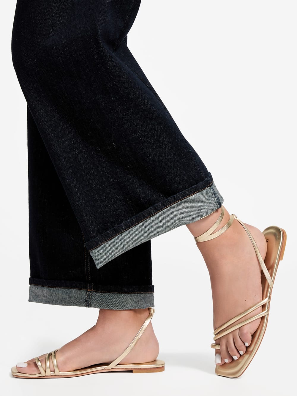 Sarah Metallic Flat Sandal - Guess