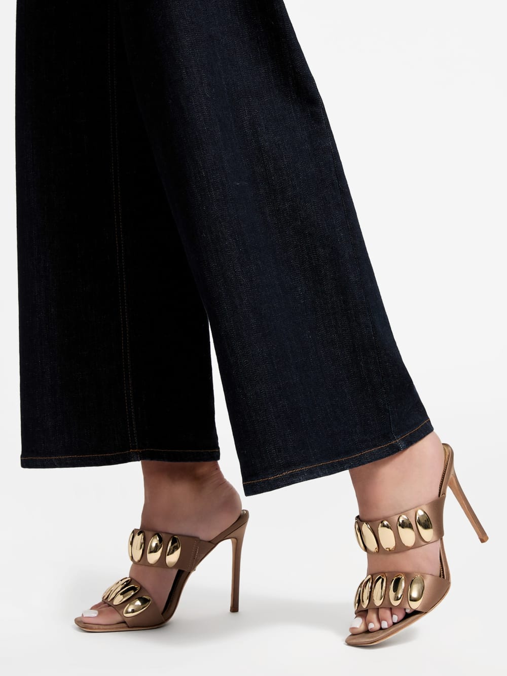 Myra Button Mule - Guess