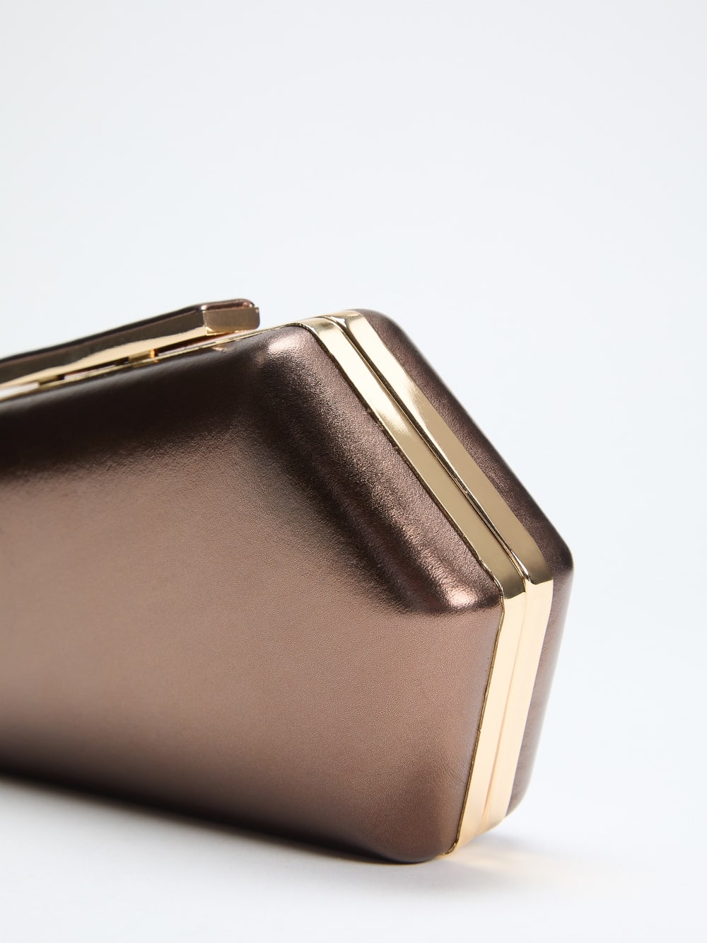 Gemma Metallic Clutch - Guess