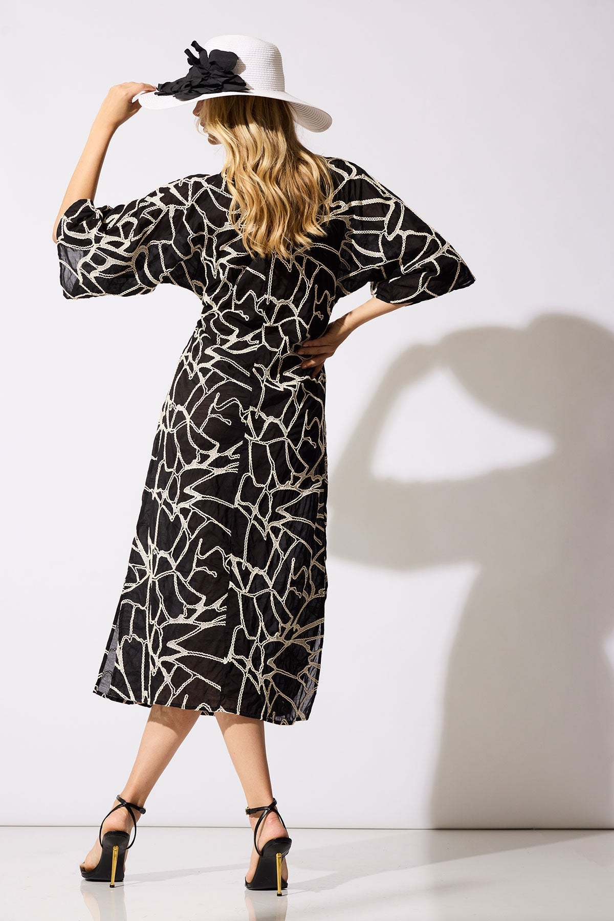 NATORI Butterfly Embroidery Cotton Caftan