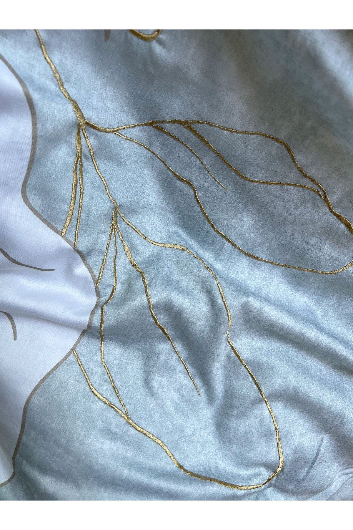 NATORI Dreamscape Embroidered 4 Piece Comforter Mini Set
