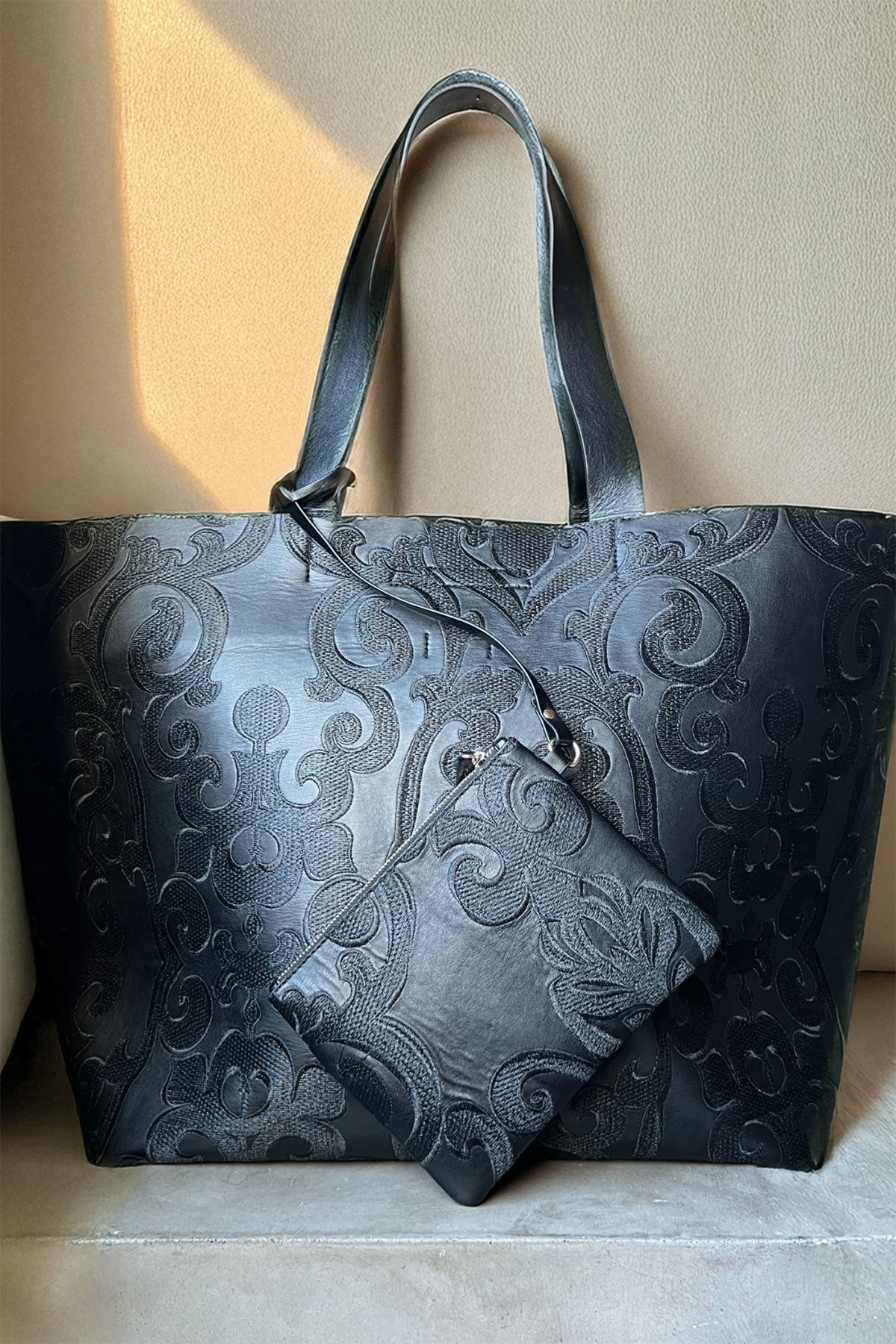 NATORI Buy Leticia Embroidery Large Tote Bag in Black Online