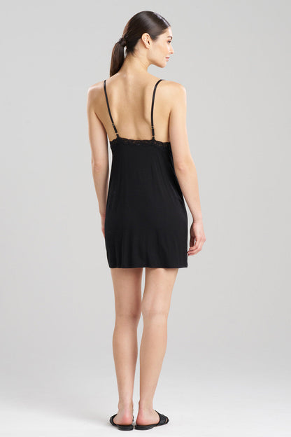 NATORI Buy Feathers Essentials Lenzing™ Ecovero™ Viscose Lace Chemise in Black Online