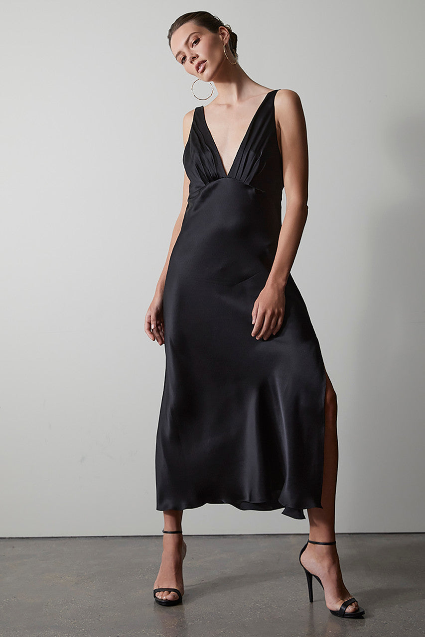 NATORI Buy Key Essentials Silk V-Neck Gown in Black Online