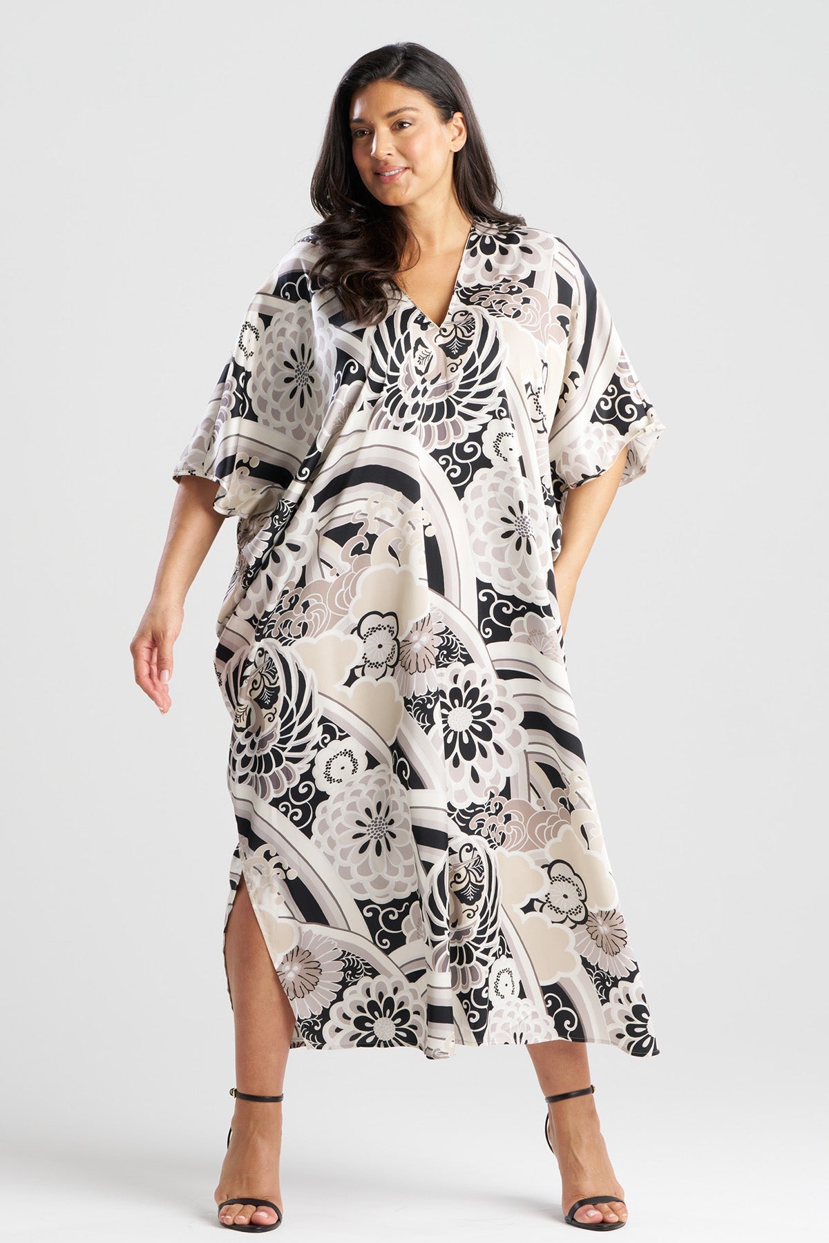 NATORI Medallion V-Neck Caftan
