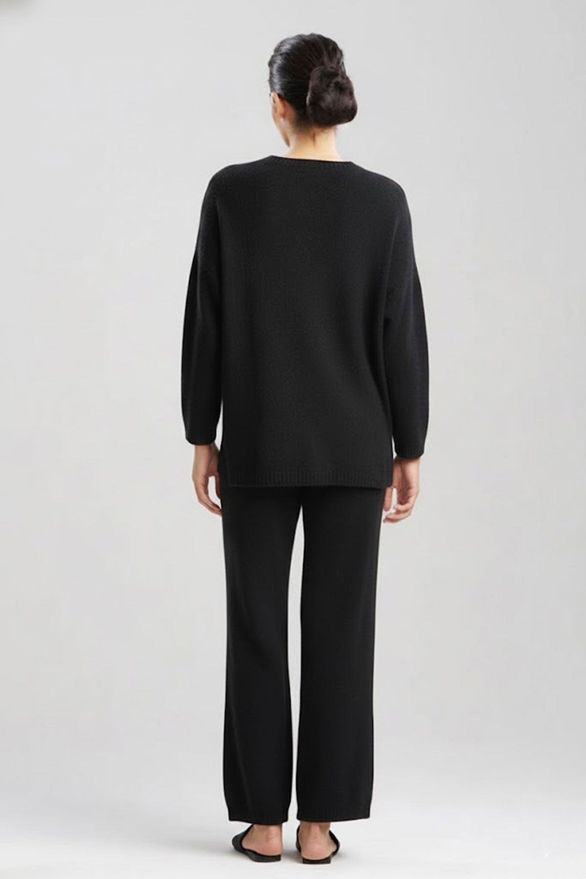 NATORI Aura Solid Chenille V-Neck Top