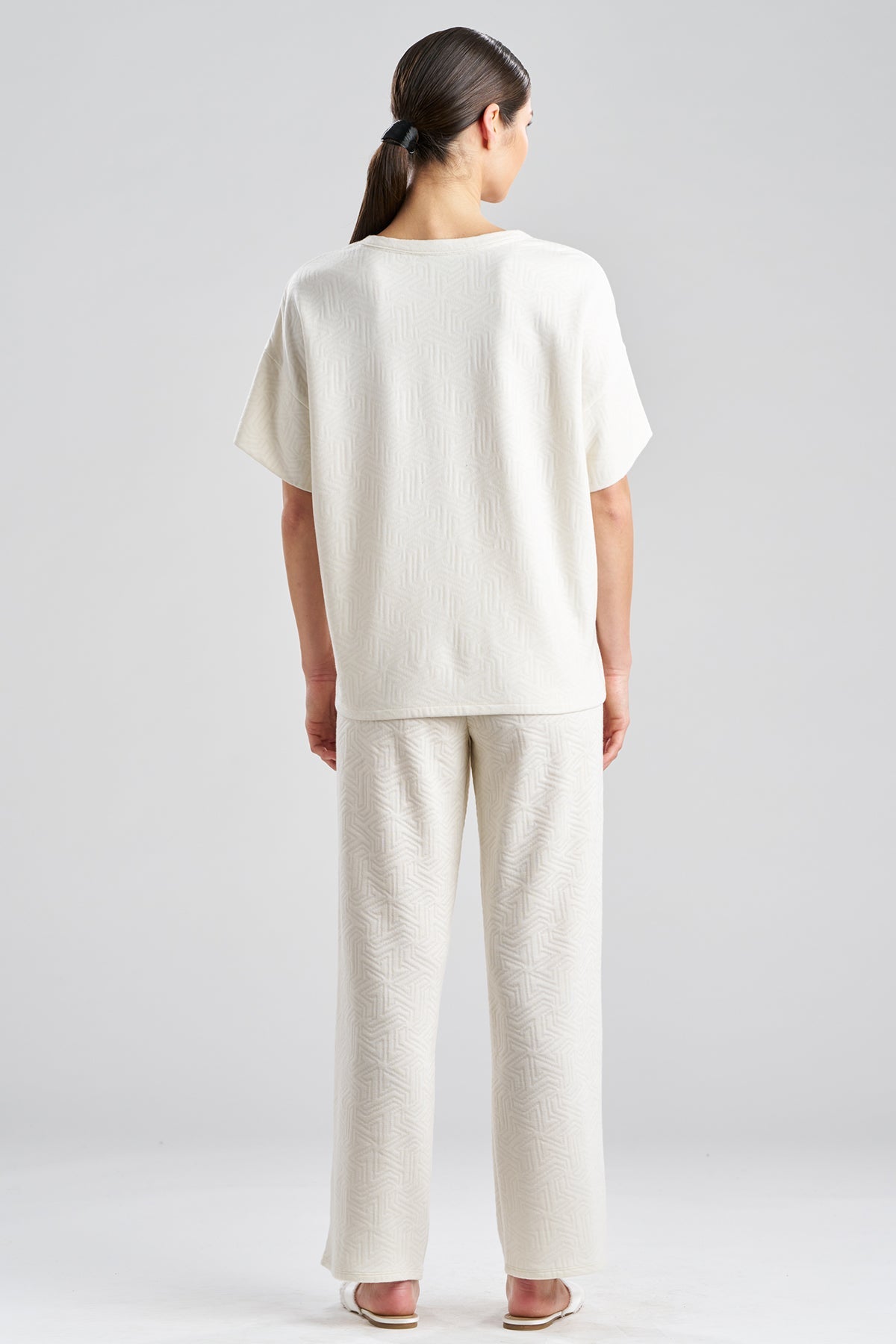 NATORI Quilted Geo Knit Jacquard Short Sleeve Top
