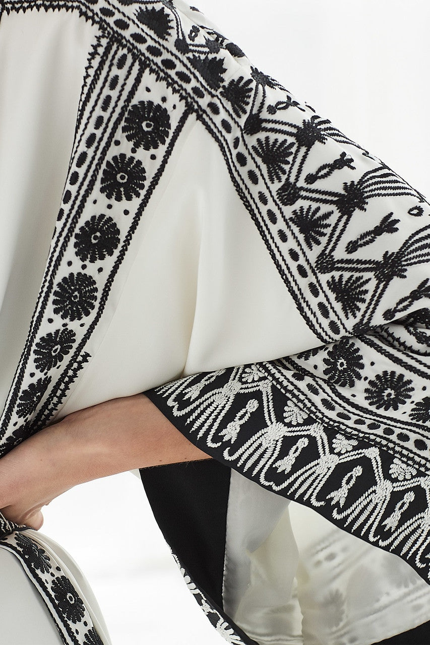 NATORI Buy Couture Le Souk Embroidery Robe in Warm White Online