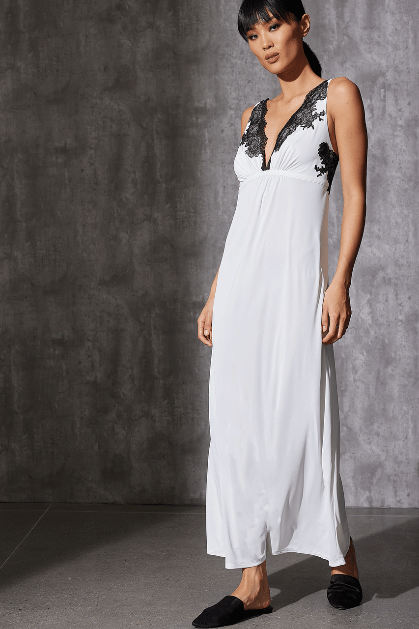NATORI Buy Enchant Lace Applique Gown in Ivory/Black Online