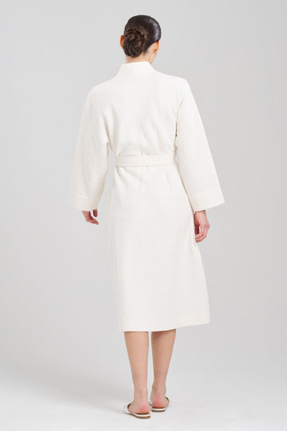 NATORI Buy Quilted Infinity Jacquard Robe in Cream Online
