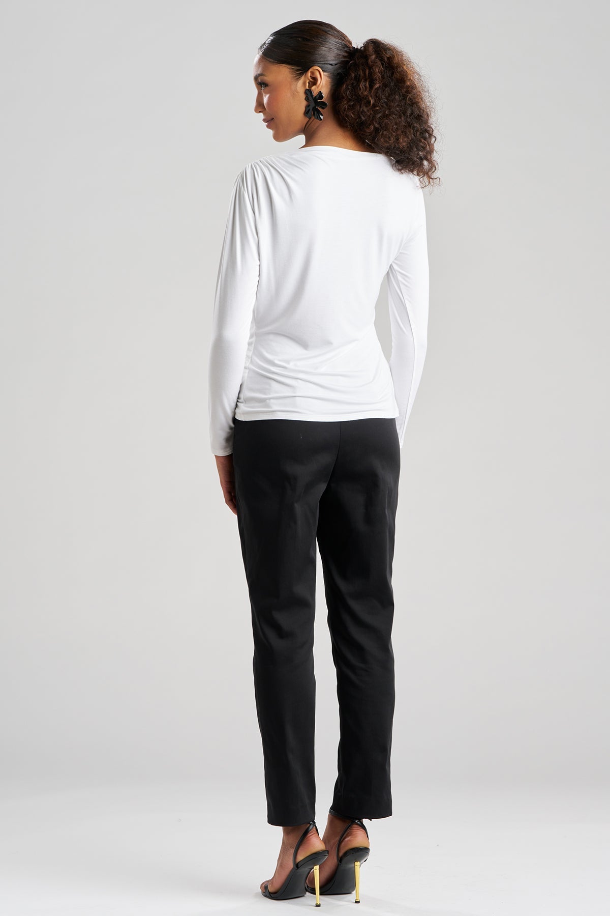 NATORI Feather Lightweight Knit Rouched Long Sleeve Top