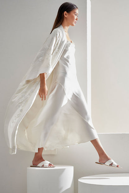 NATORI Couture Sakura Embroidered Silk Robe