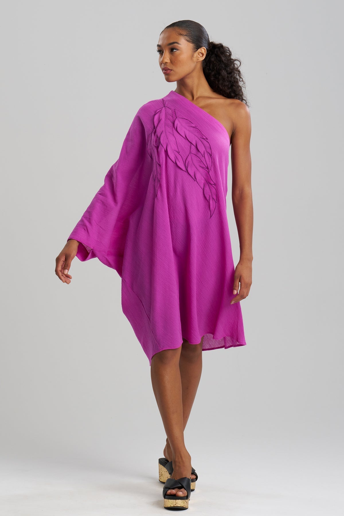 NATORI Cotton Gauze Applique One Shoulder Dress
