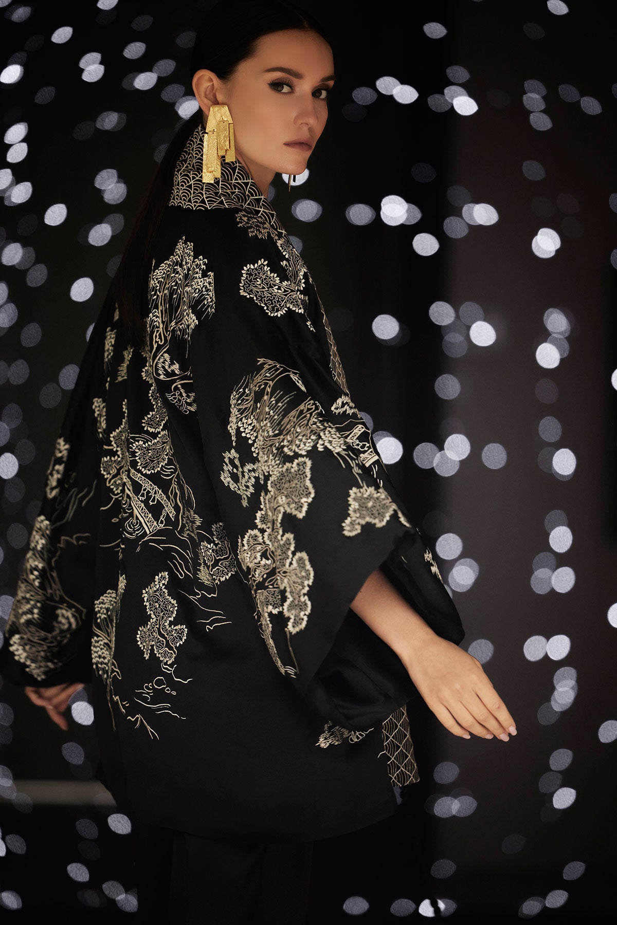 NATORI Couture Nara Embroidered Silk Kimono Wrap