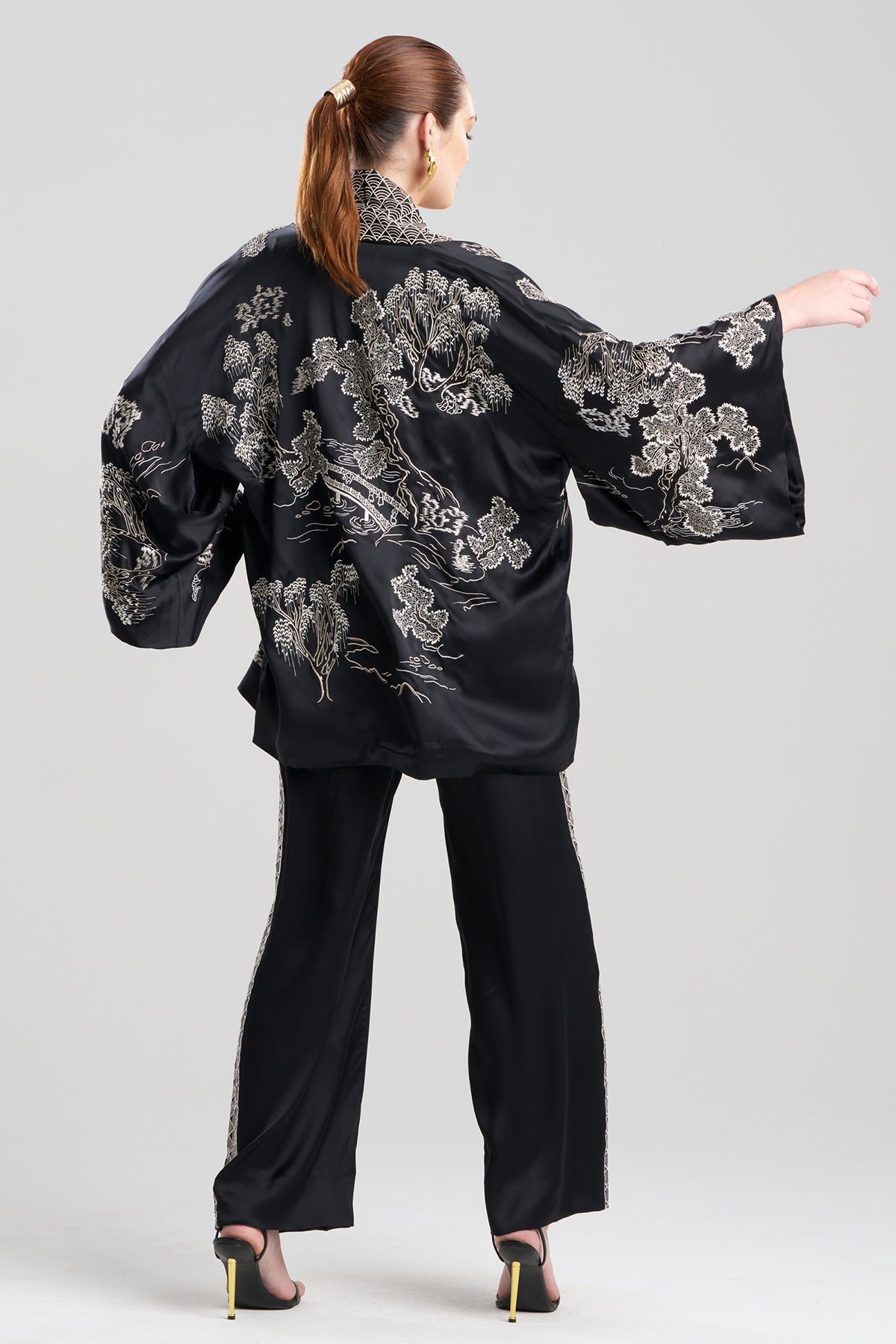 NATORI Couture Nara Embroidered Silk Kimono Wrap
