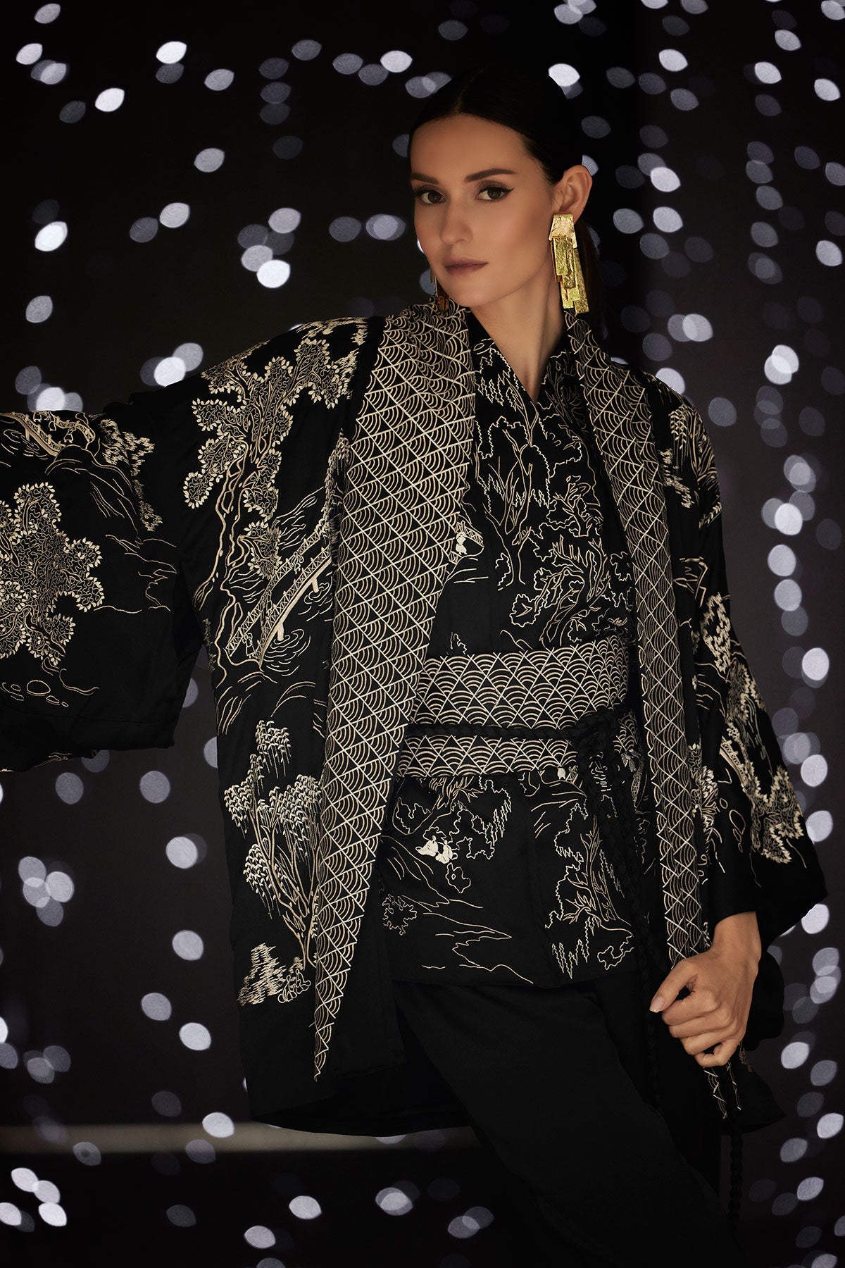 NATORI Couture Nara Embroidered Silk Kimono Wrap