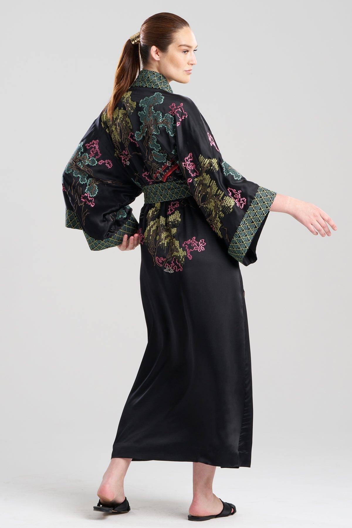 NATORI Couture Nara Silk Robe