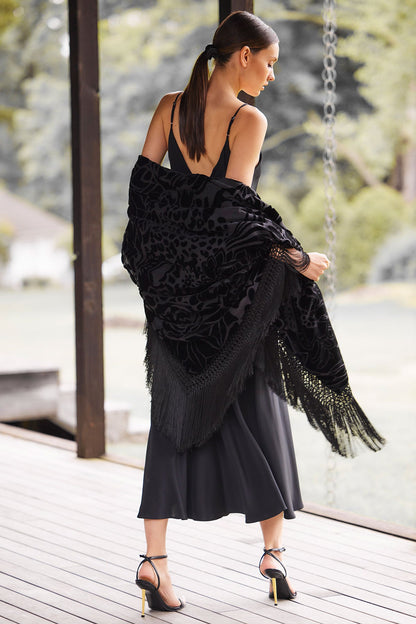 NATORI Couture Burnout Velvet Fringe Shawl