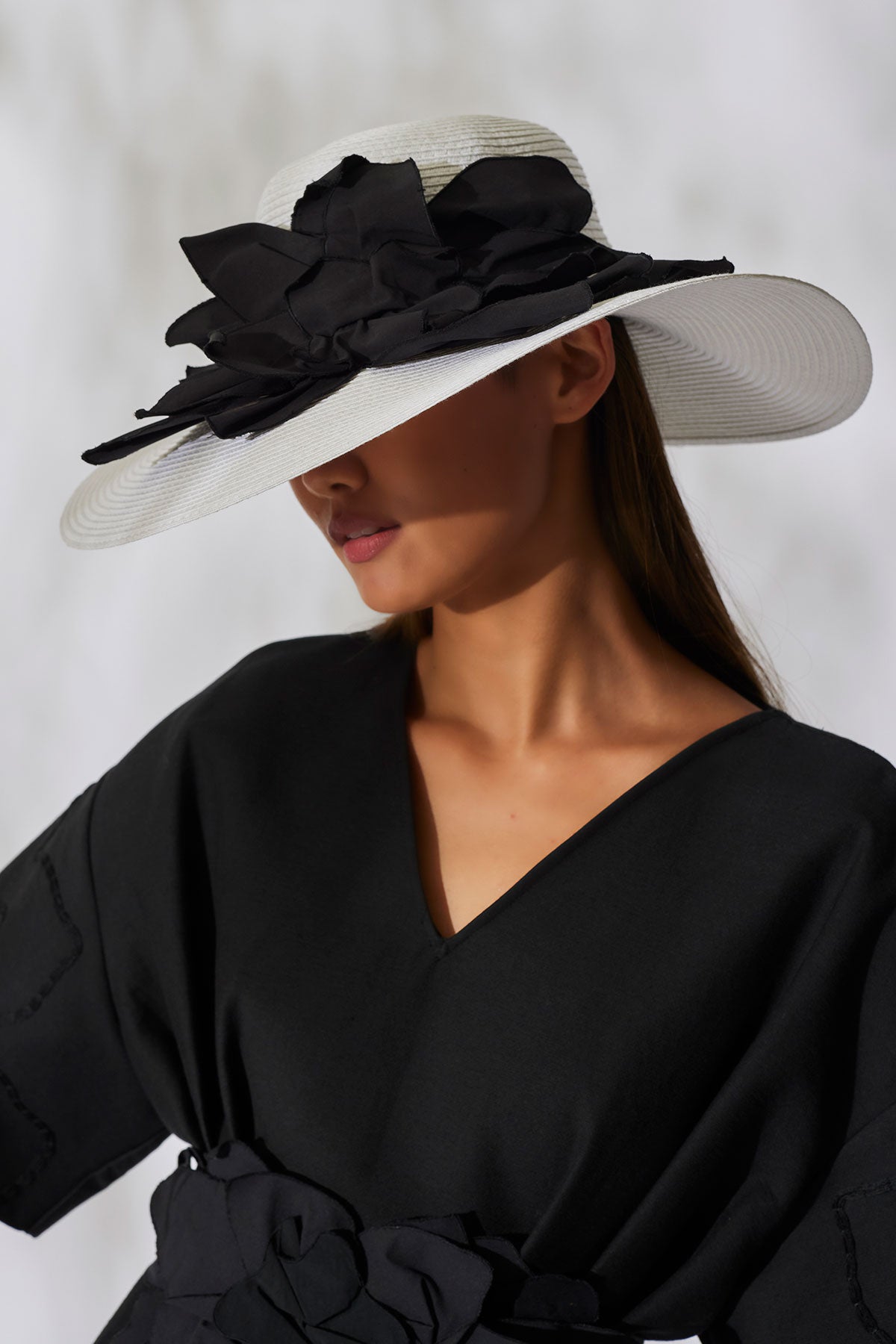 NATORI Techno Poplin Cut-Out 3D Applique Straw Hat