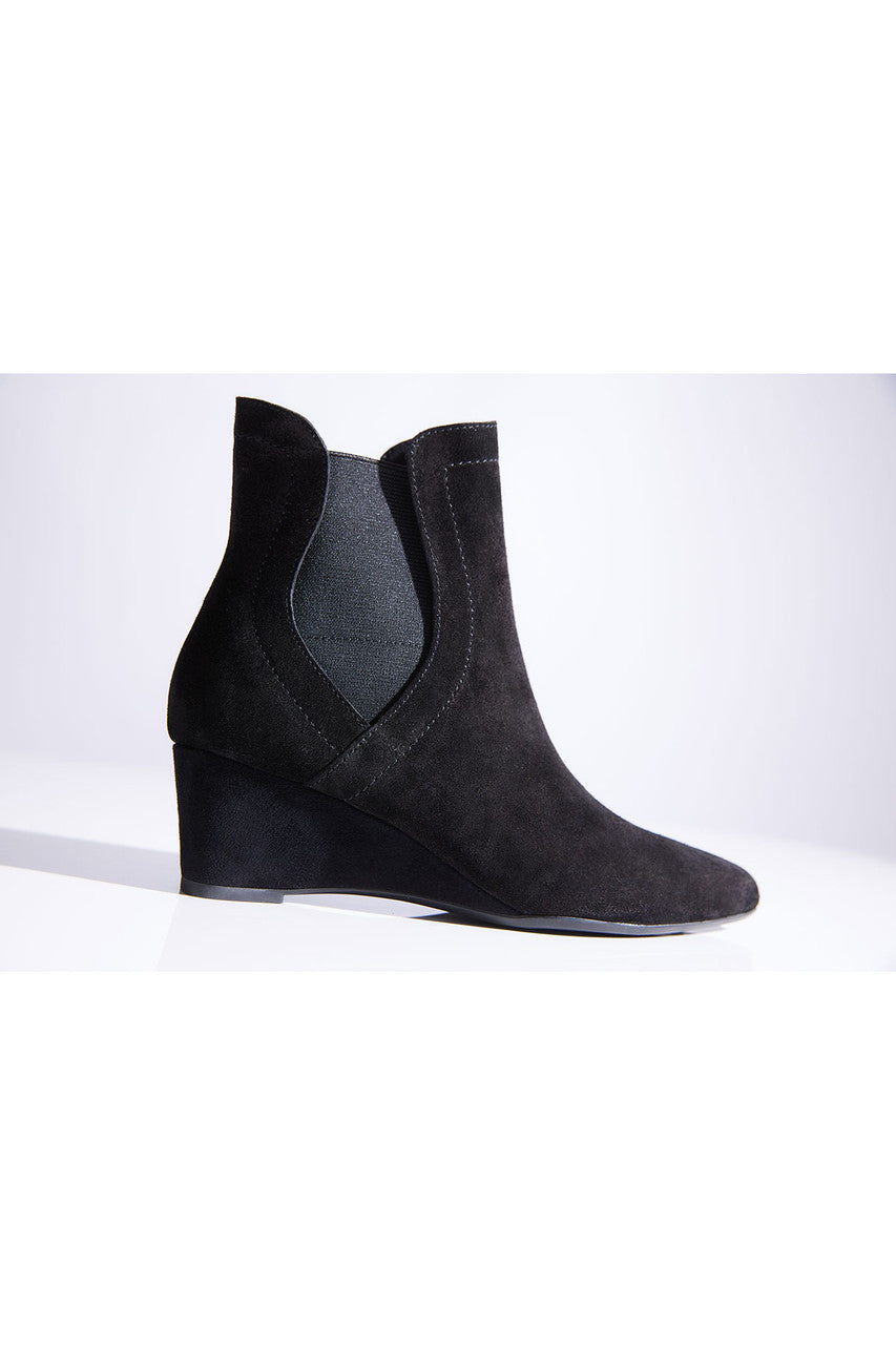 NATORI Buy Gaisha-Su Suede Wedge Bootie in Black Online