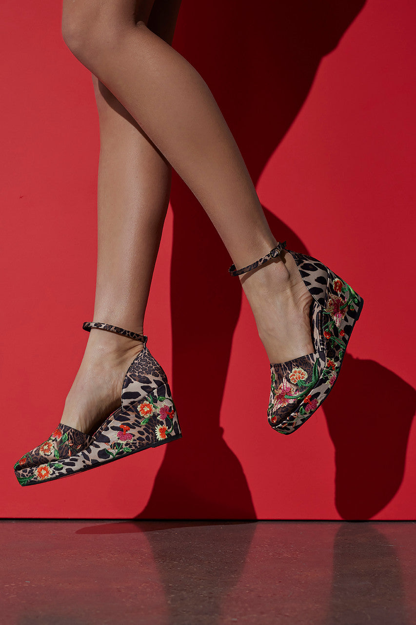 NATORI Buy Artsy Chikayo Satin Embroidery Espadrille in Chestnut Online