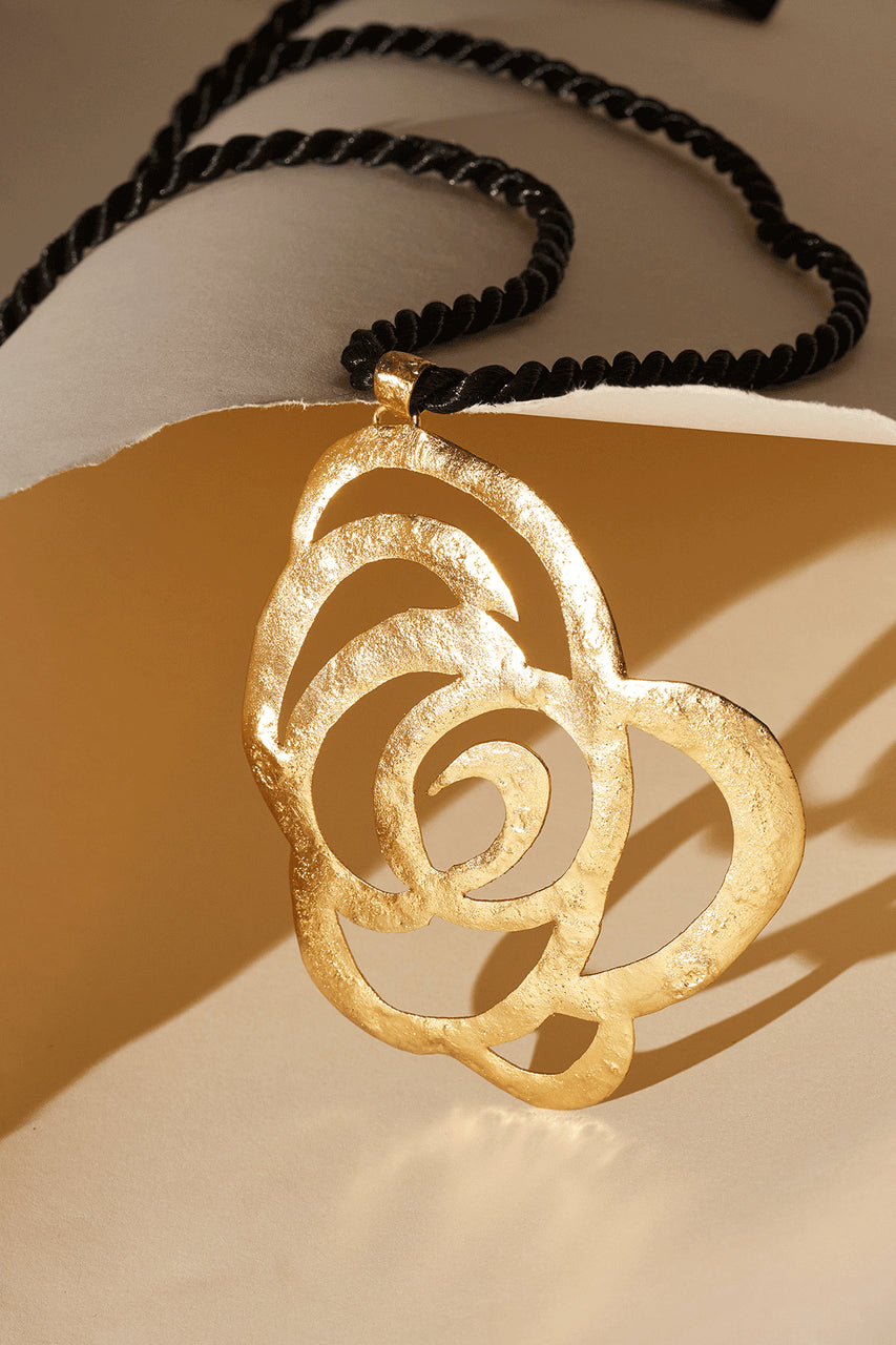 NATORI Buy Gold Plated Floral Scroll Necklace in Gold Online