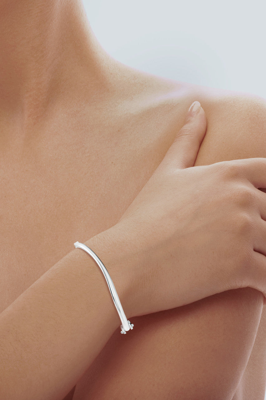 NATORI Buy Shangri-La Brushstroke 14K Gold Bracelet in 14K White Gold Online