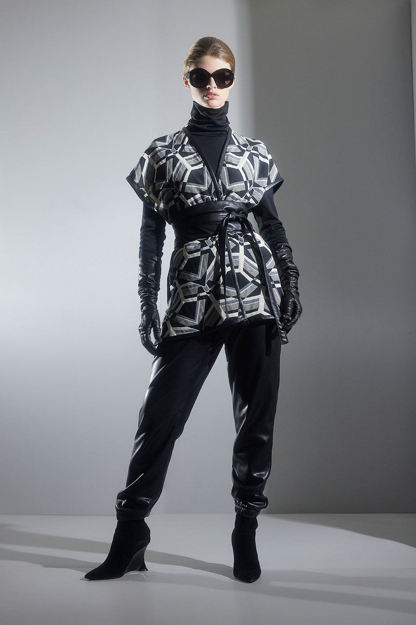 NATORI Buy Yantra Poncho Wrap in Black/White Online