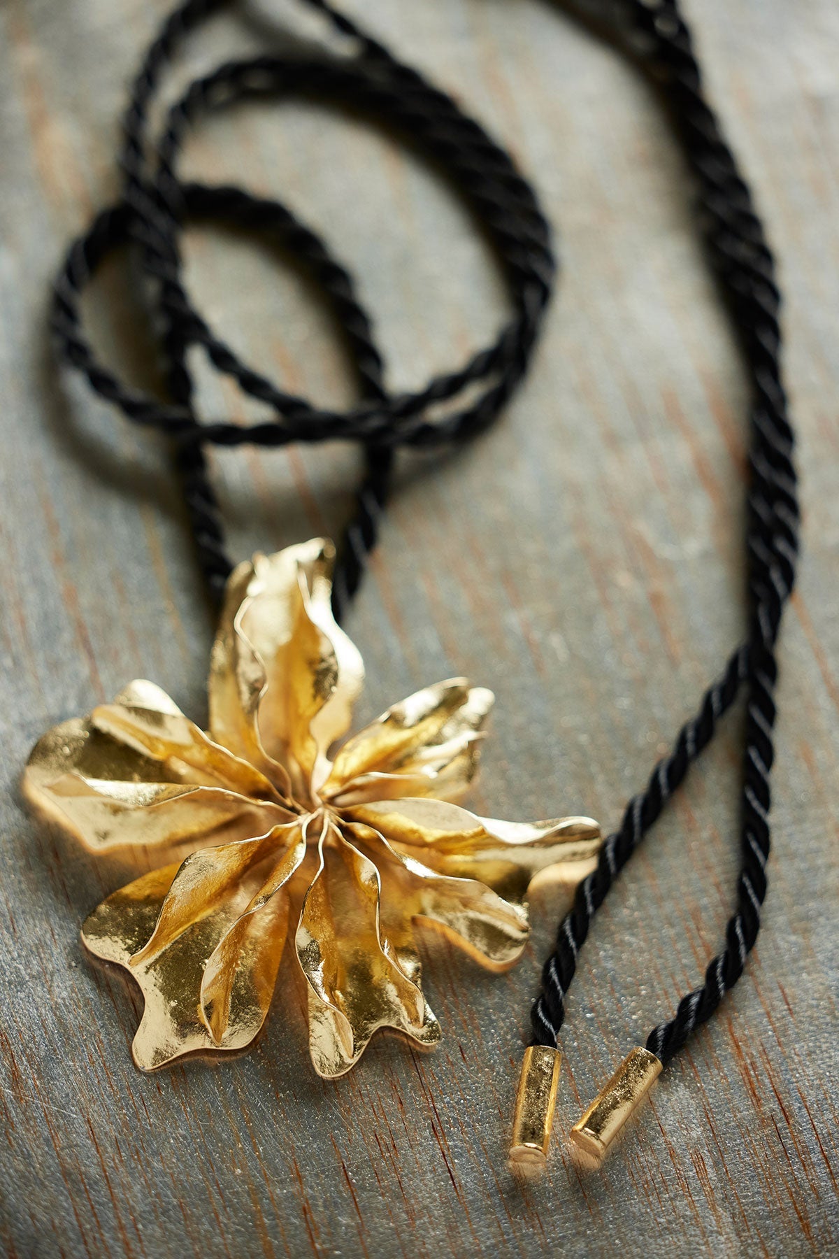 NATORI Gold Plated Brass Floral Necklace