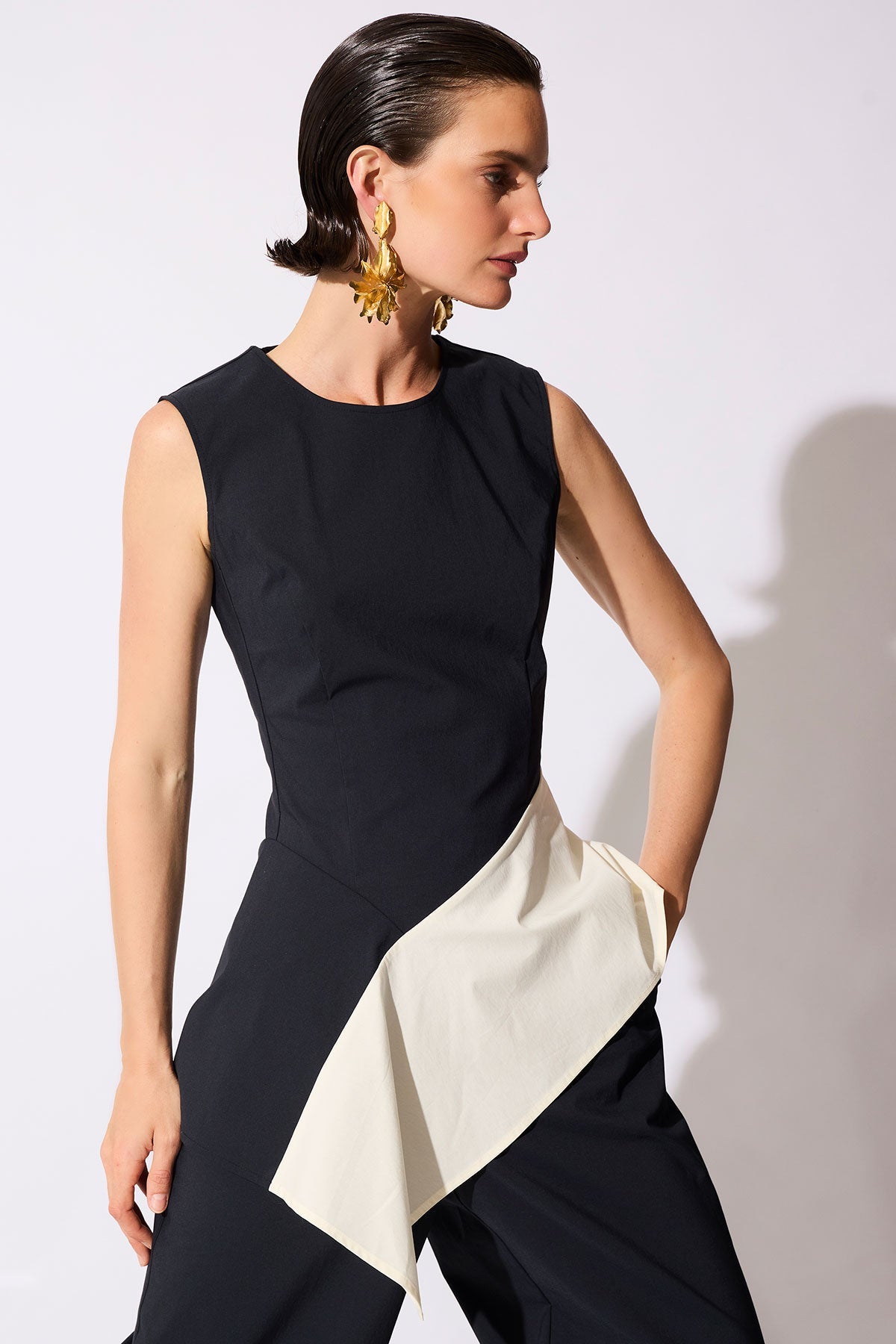 NATORI Color Block Tech Cotton Taffeta Asymmetric Top