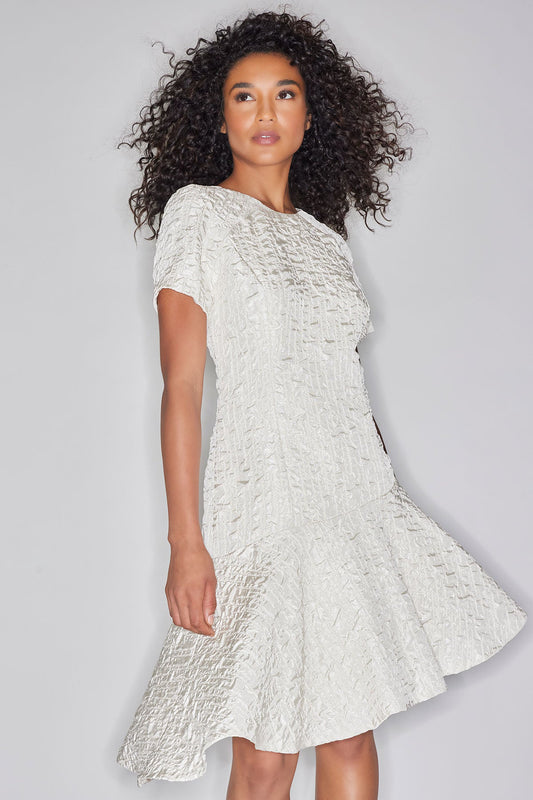 NATORI Pebbled Jacquard Short Sleeve Flounce Dress