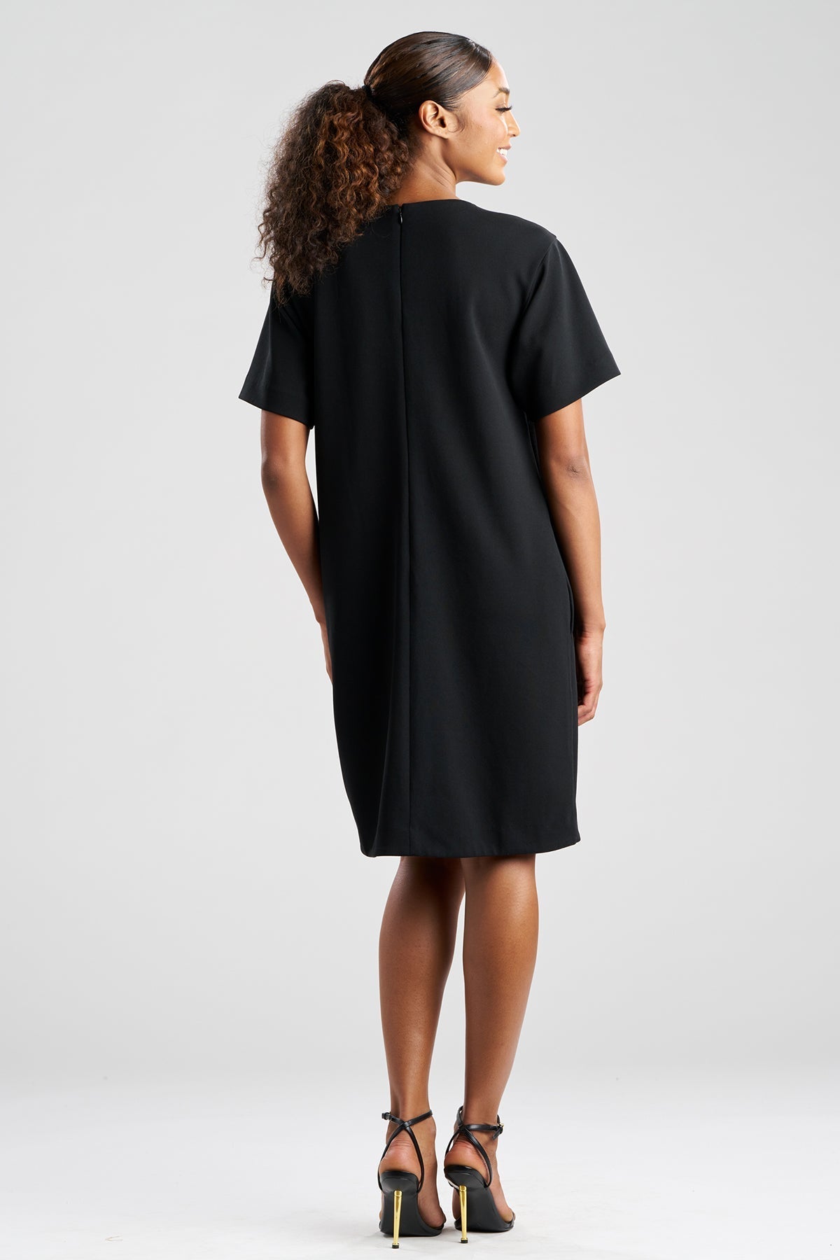 NATORI Solid Knit Crepe Embellished Short Sleeve Shift Dress