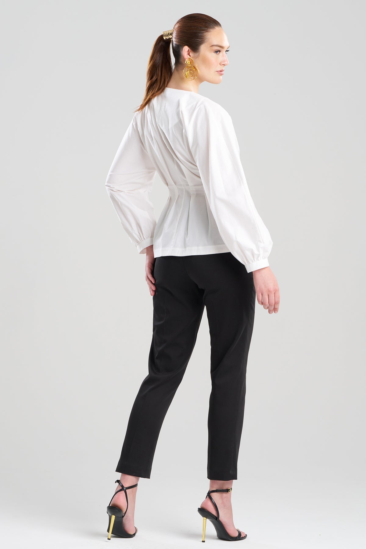 NATORI Cotton Poplin V-Neck Pleated Shirt
