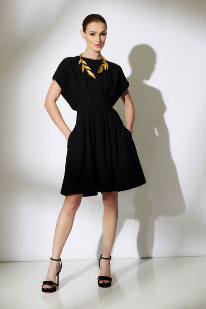 NATORI Buy Stretch Texture Jacquard Pleated Dress in Black Online