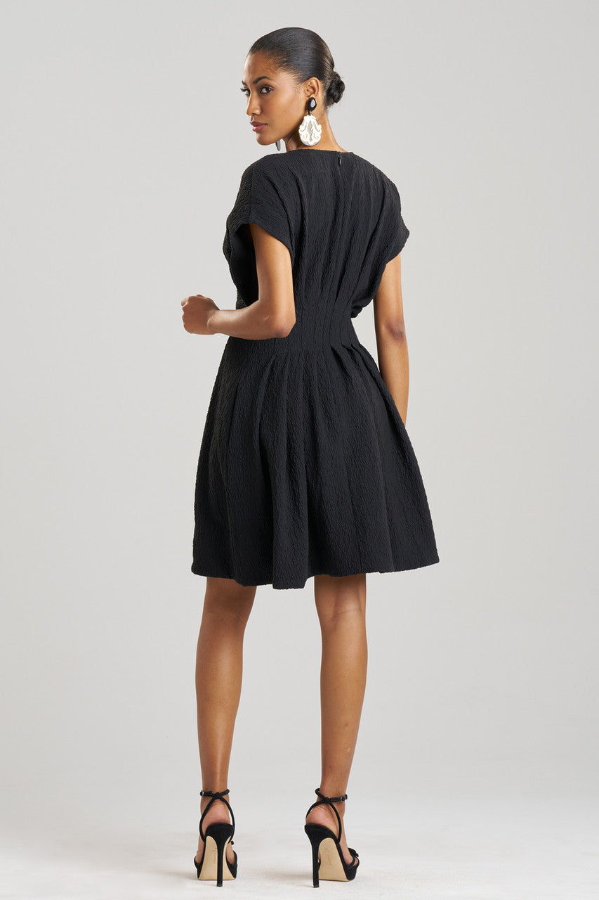 NATORI Buy Stretch Texture Jacquard Pleated Dress in Black Online