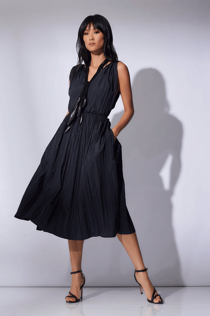NATORI Buy Taffeta Plisse A-line Dress in Black Online